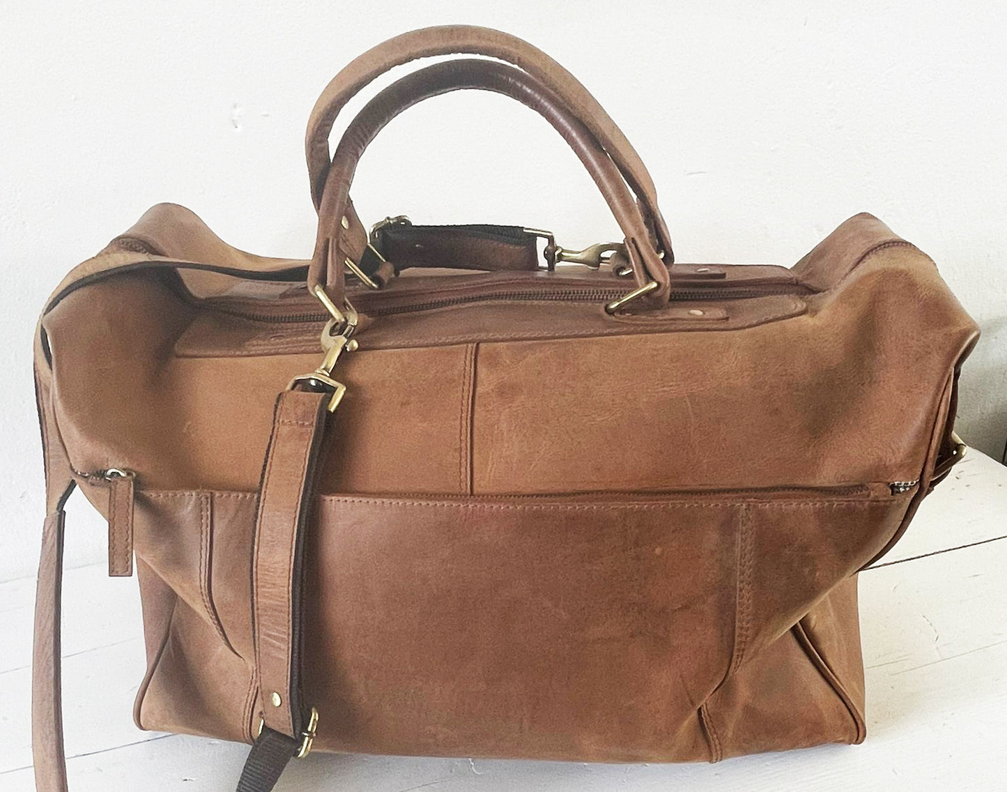 geräumige Reisetasche Vintage Leder mit festen Schulterhändeln und abnehmbaren Gurt