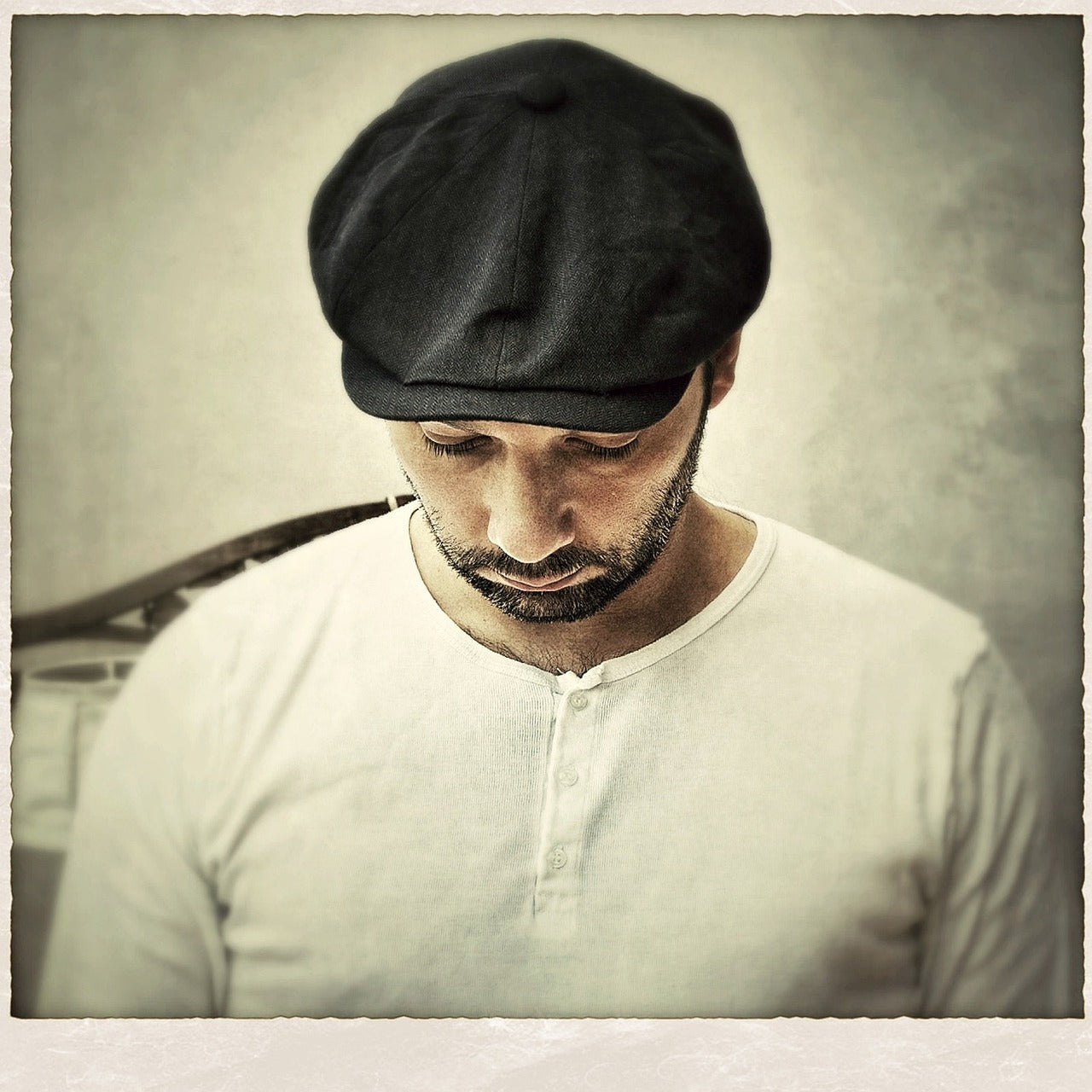 Golfer-Mütze Peaked Cap mit Gummizug Herren-Cappi aus weichem Twill in schwarz & braun