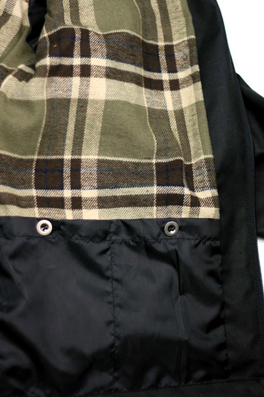 Worker Style Jacke aus robustem Oilskin mit Lederkragen