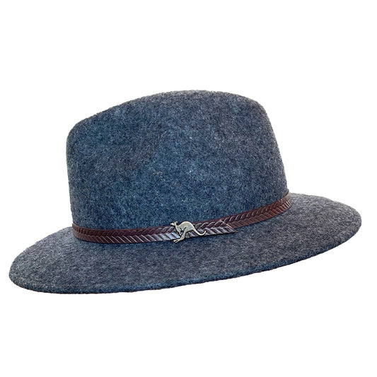 Crumplable wool felt hat for women and men with a two-colored leather hat band