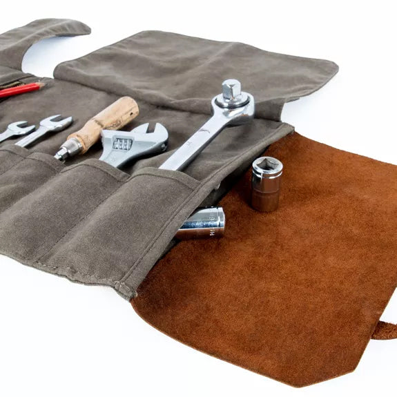 Werkzeugrolle aus wasserfestem Canvas und Leder in khaki und charcoal