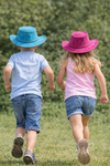 Australian outdoor hat made of soft suede | Crushing, in great colors for boys and girls