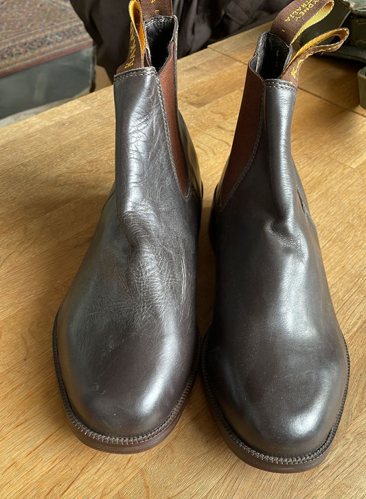 Australische Chelsea Boots in dunkelbraun Größe 43 mit roter Ledersohle