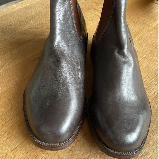 Australische Chelsea Boots in dunkelbraun Größe 43 mit roter Ledersohle