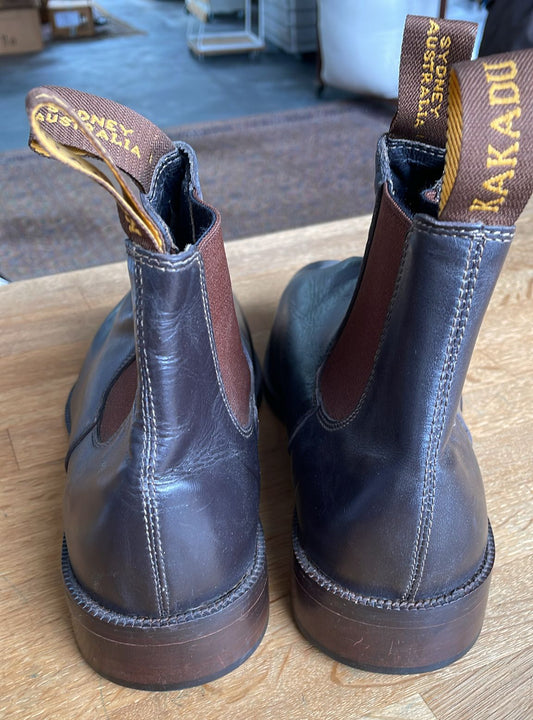 Australische Chelsea Boots in dunkelbraun Größe 43 mit roter Ledersohle