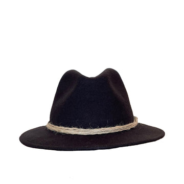 Crumplable wool felt hat for women and men with a two-colored leather hat band